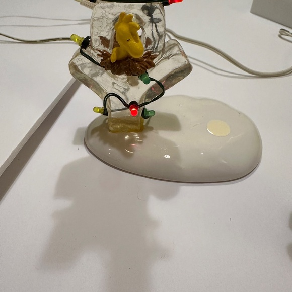 Peanuts Village Dept 56 Creating Joy Snoopy Woodstock LED Ice Sculpture Working - Picture 7 of 12